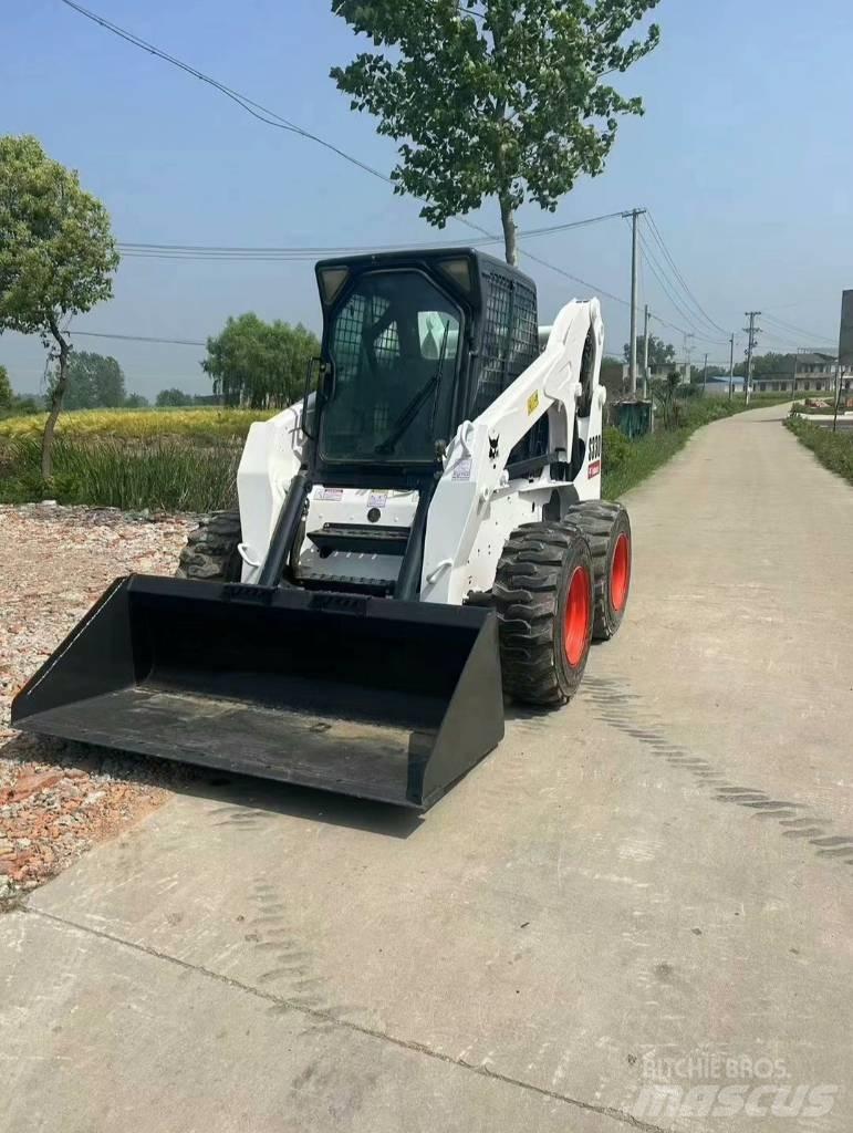 Bobcat S 330 Smykem řízené nakladače