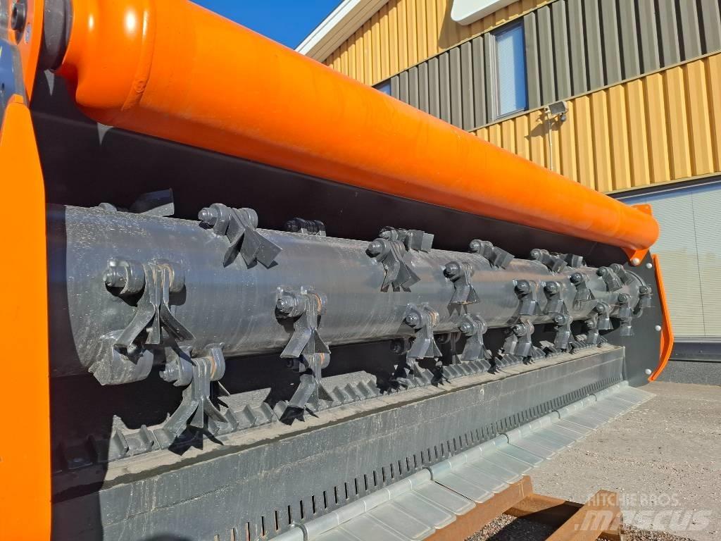 TMC Cancela THN-320D Mulčovače