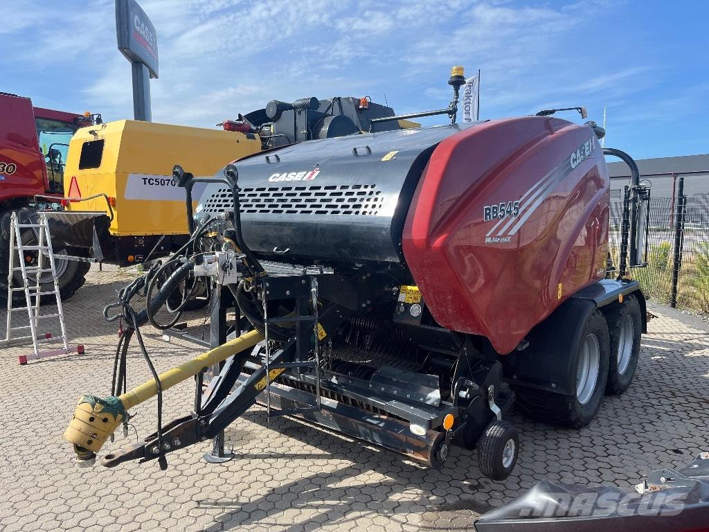 Case IH RB 545 Lis na válcové balíky