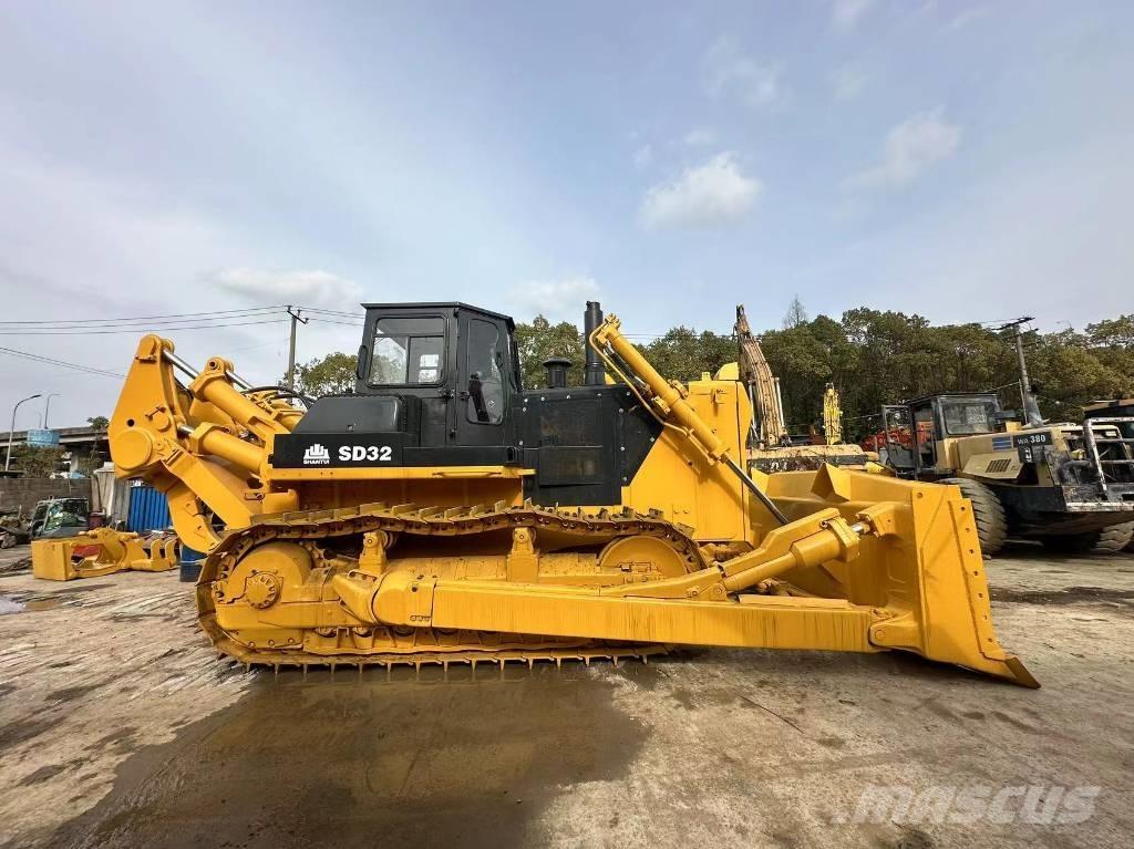 Shantui SD 32 Pásová rýpadla