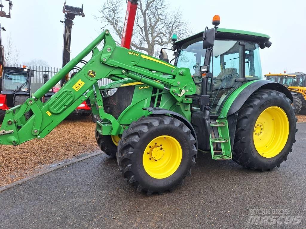 John Deere 6110 MC Traktory