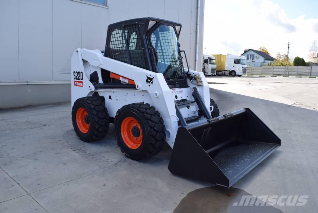 Bobcat S 220 Smykem řízené nakladače