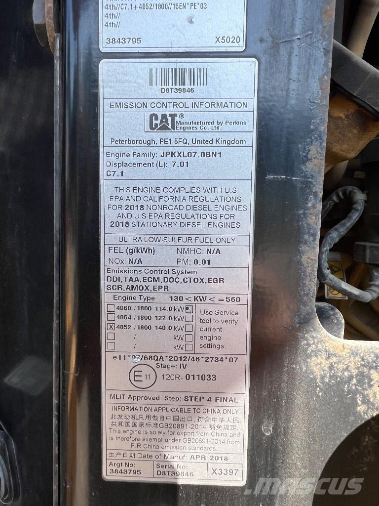 CAT 926M - 926 M Pásová rýpadla