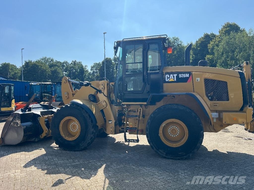 CAT 926M - 926 M Pásová rýpadla