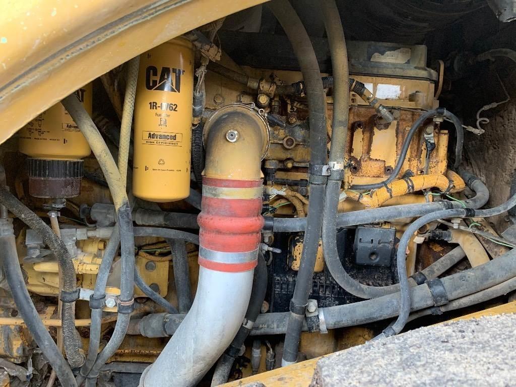CAT 966H Kolové nakladače