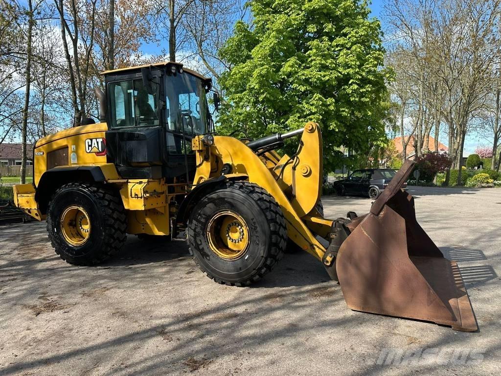 CAT 930 M Kolové nakladače