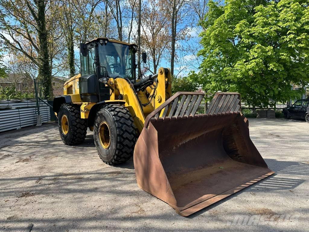 CAT 930 M Kolové nakladače