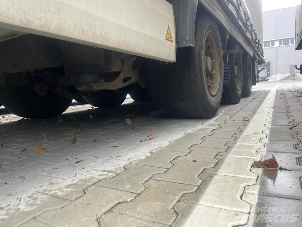 Krone MEGA Plachtové přívěsy