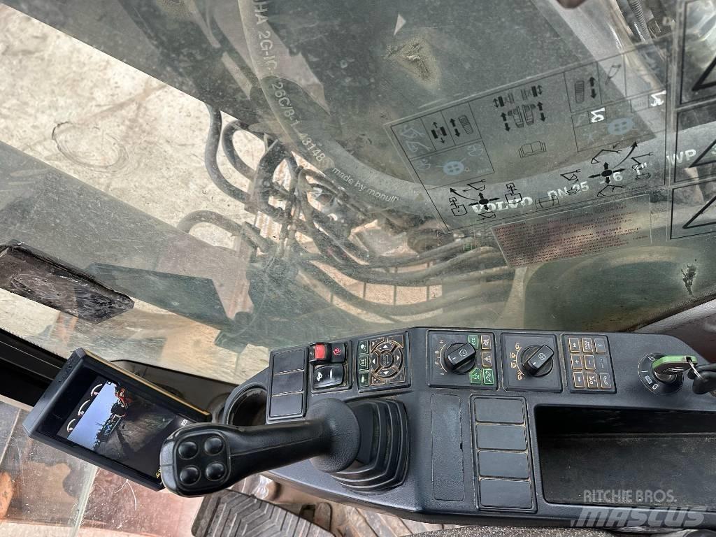 Volvo EC 160 EL Pásová rýpadla