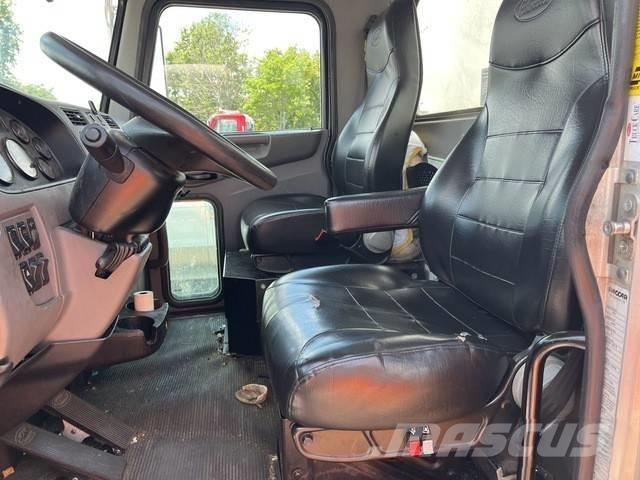 Peterbilt 337 Vozy pro přepravu nápojů
