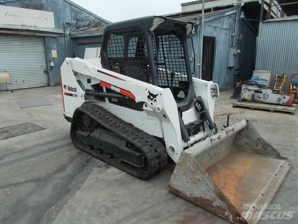 Bobcat T550 Smykem řízené nakladače