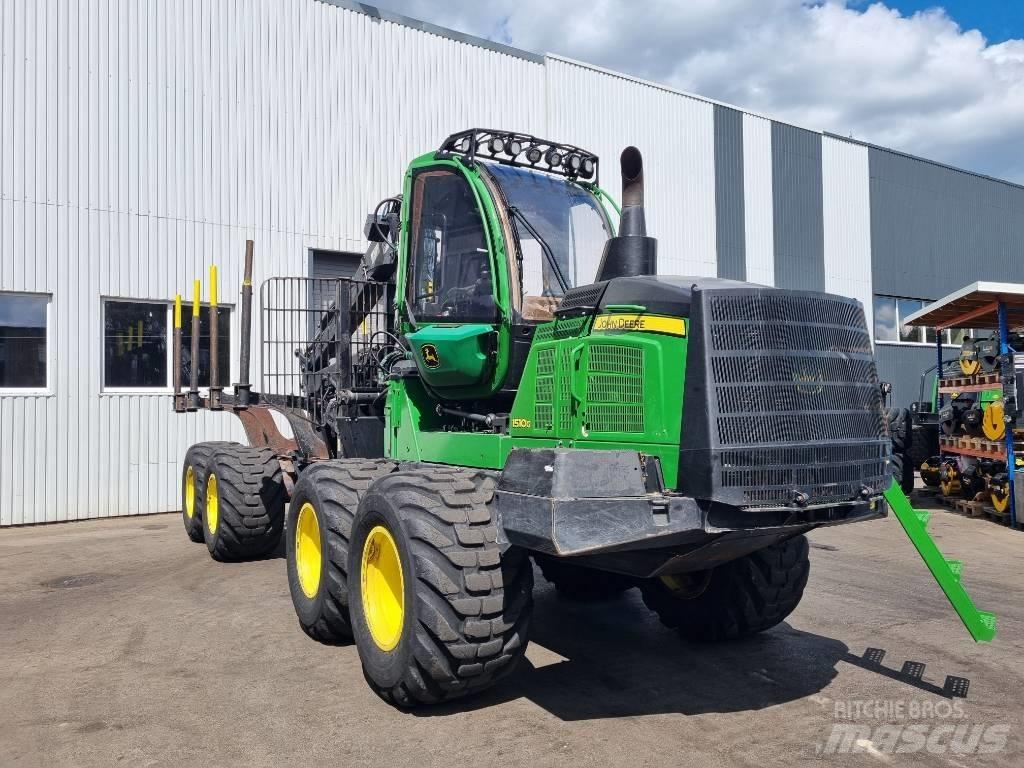 John Deere 1510G Vyvážecí traktory