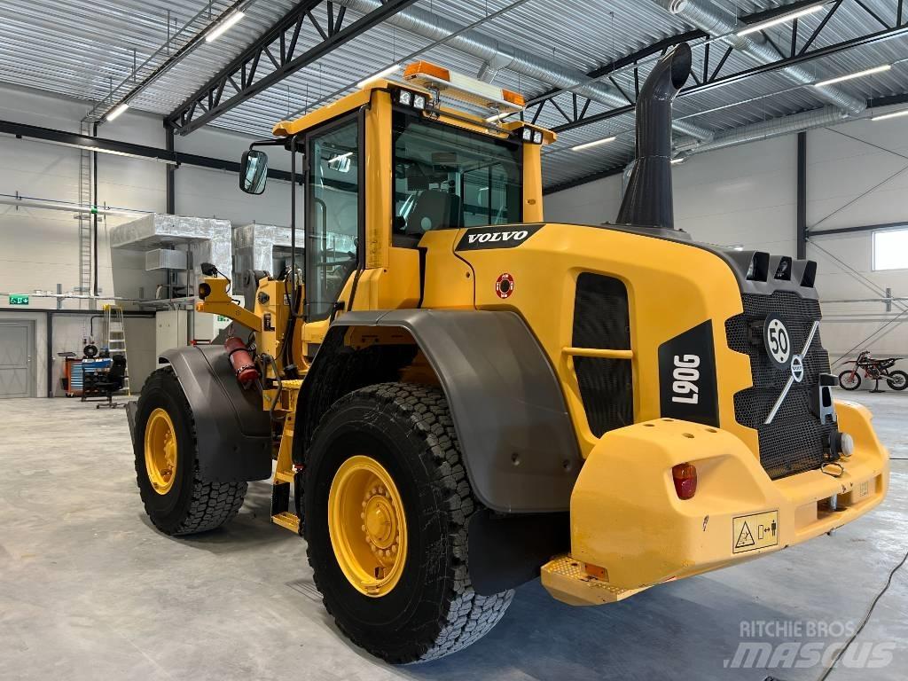Volvo L90G Kolové nakladače