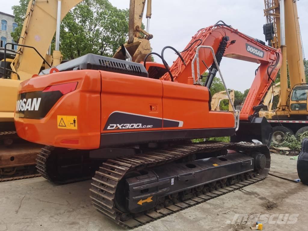 Doosan DX 300 LC Pásová rýpadla