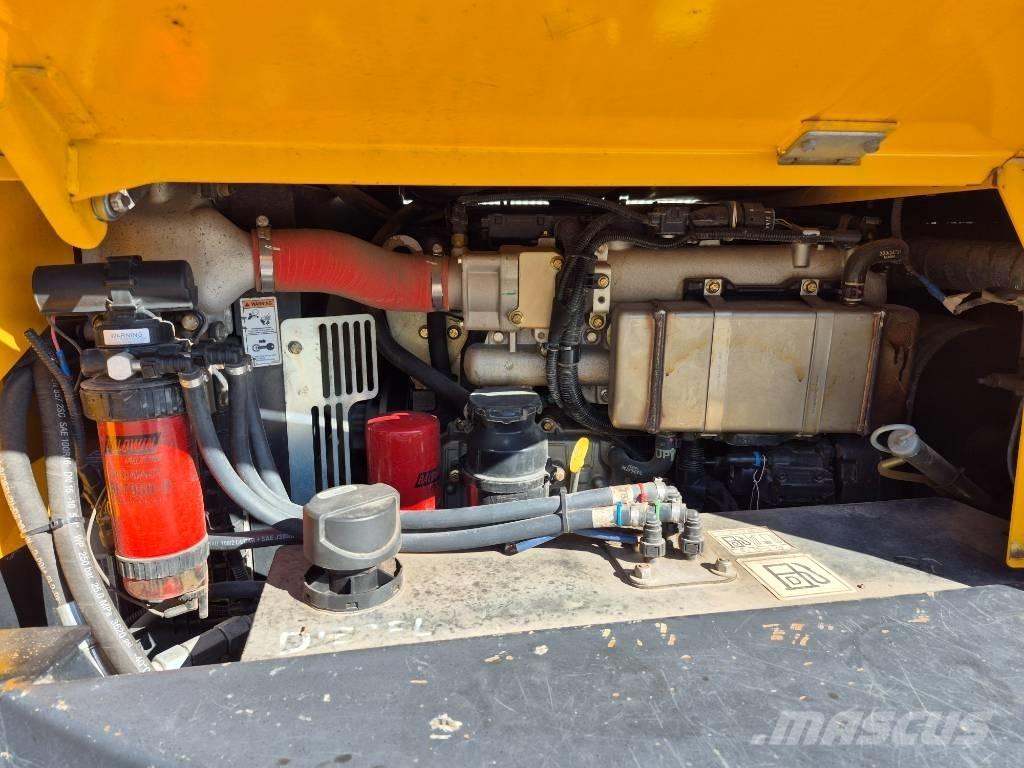 JCB 6 TST Vyklápěcí dempry