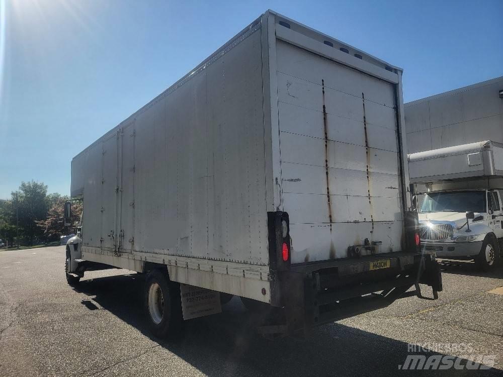 International 4300 Skříňová nástavba