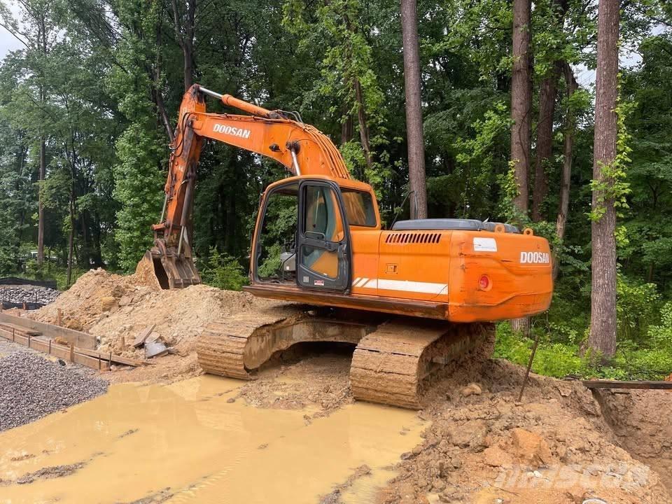 Doosan DX 255 LC Pásová rýpadla