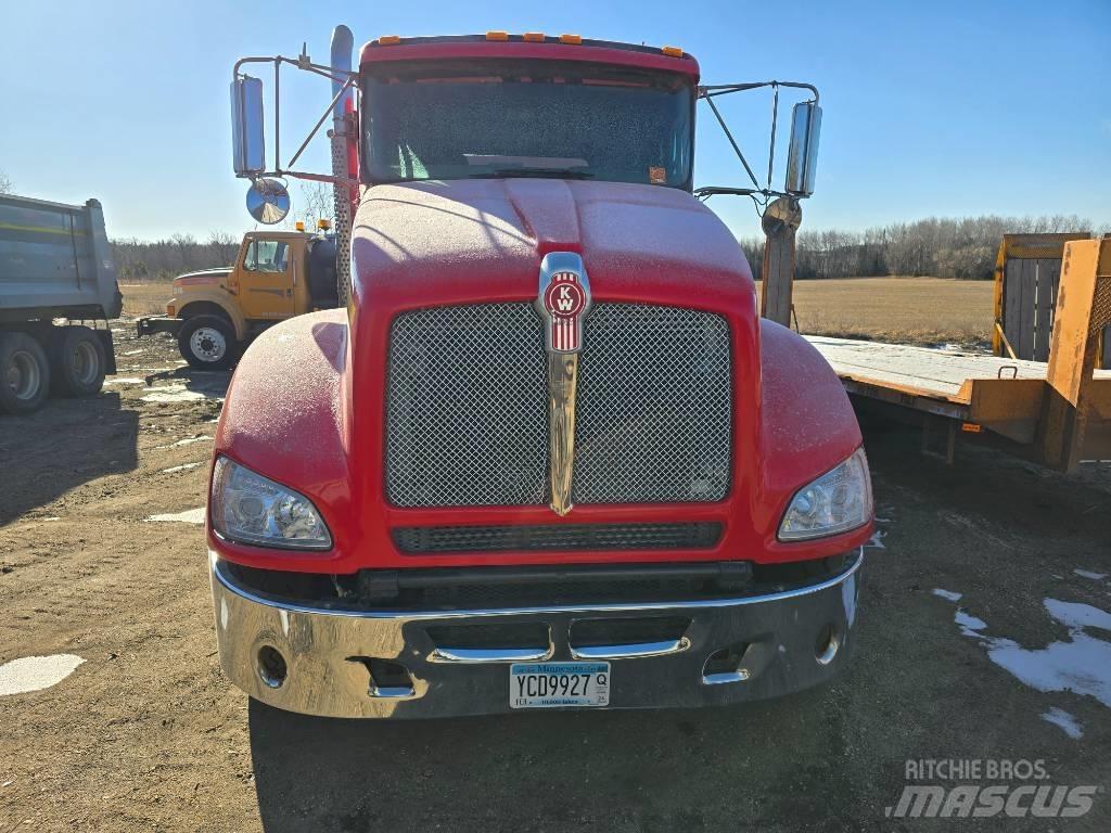 Kenworth T 440 Sklápěče