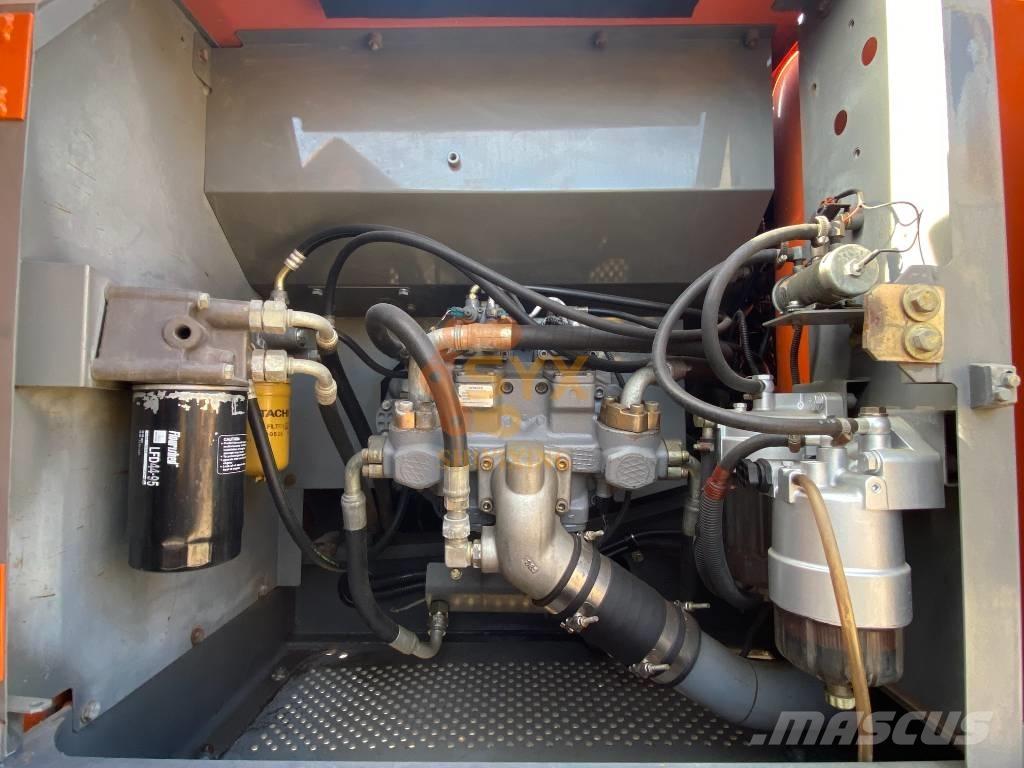 Hitachi ZX 240 Pásová rýpadla