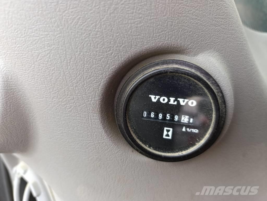 Volvo EW 210 D Kolová rýpadla