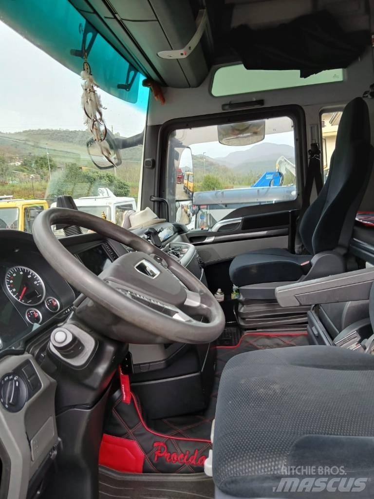 MAN TGX 26.560 Valník s navijákem