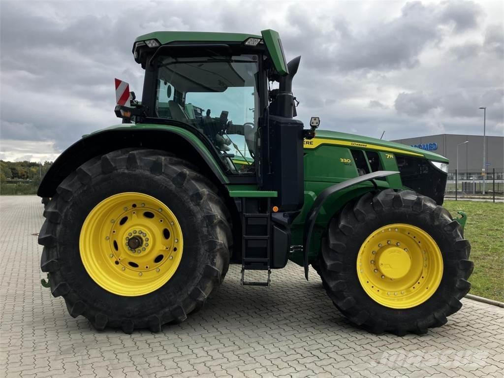 John Deere 7R 330 Traktory