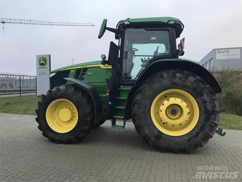 John Deere 7R 330 Traktory