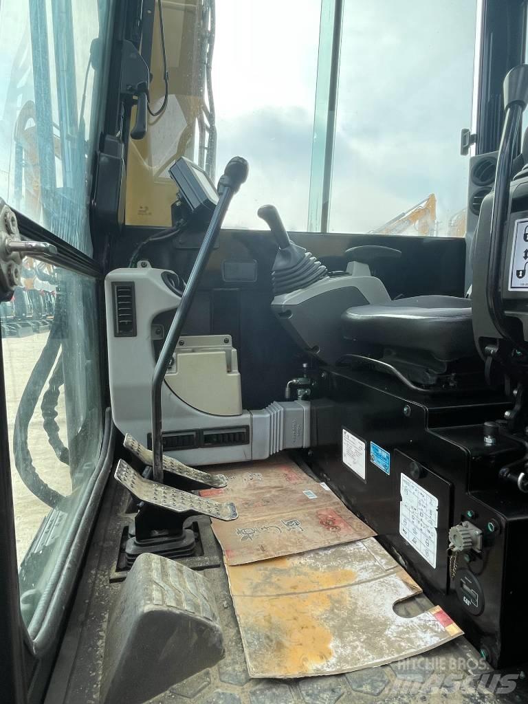 CAT 305.5 Mini rýpadla < 7t