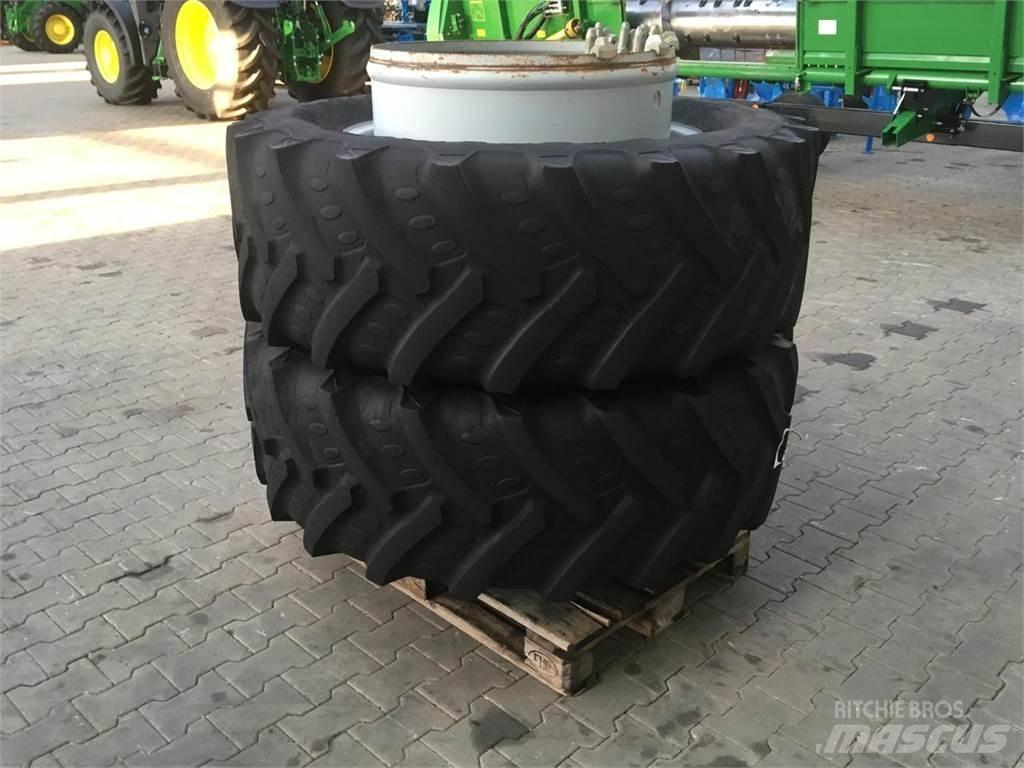 BKT 480/70R34 Pneumatiky, kola a ráfky
