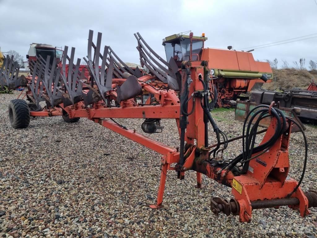 Kuhn Manager 6 Oboustranné pluhy