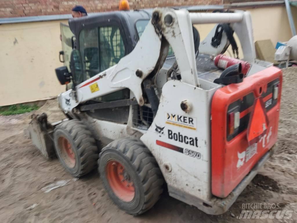 Bobcat S 570 Smykem řízené nakladače