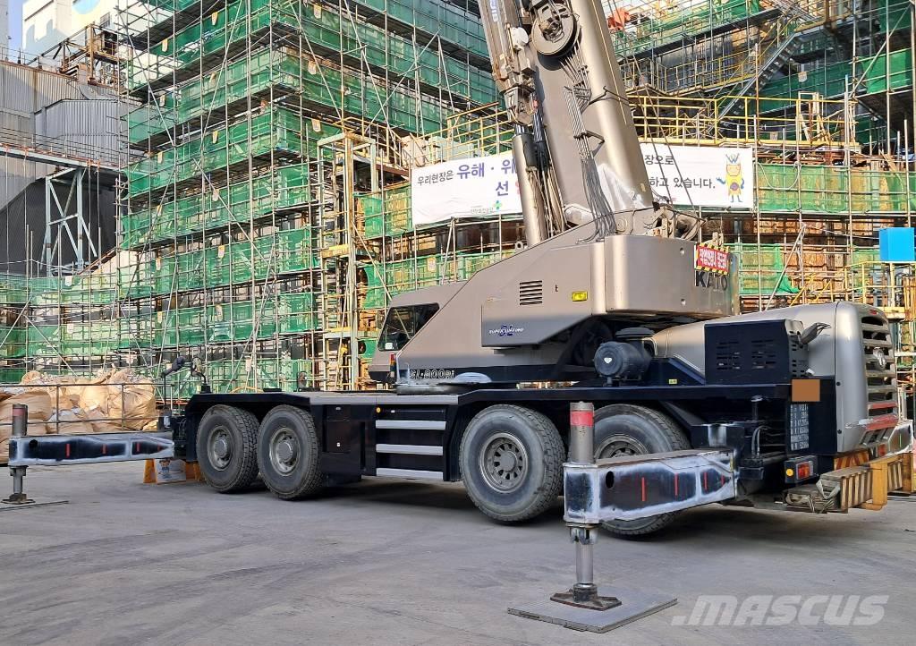 Kato KR-75H Jeřáby pro těžký terén