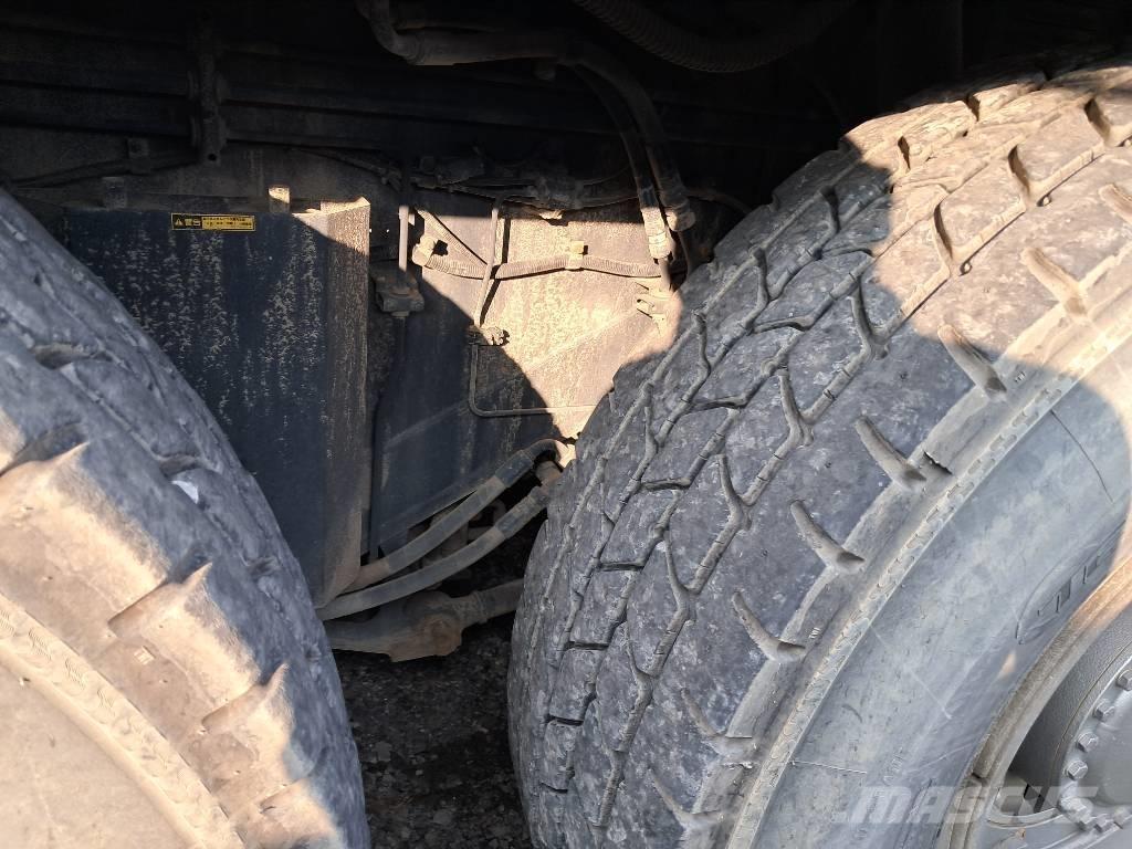 Kato KR-75H Jeřáby pro těžký terén