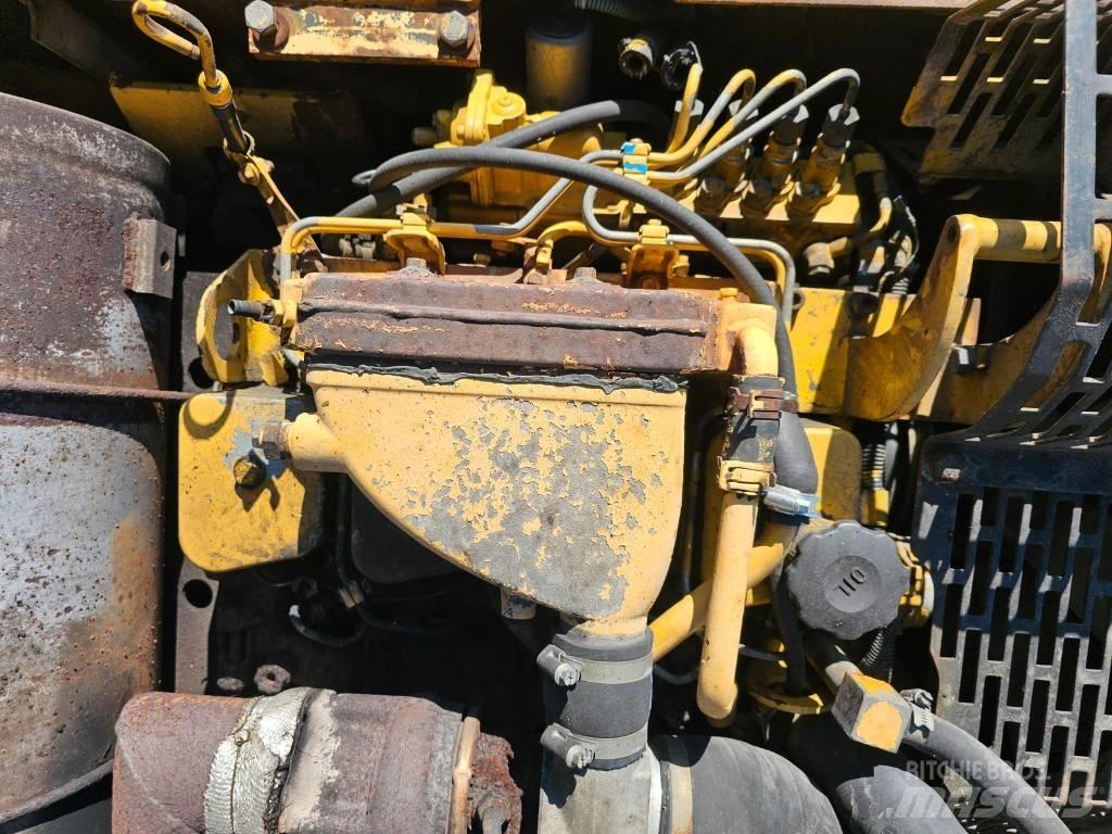 Komatsu PW 170-6 Kolová rýpadla