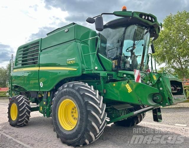 John Deere T 670 Sklízecí mlátičky