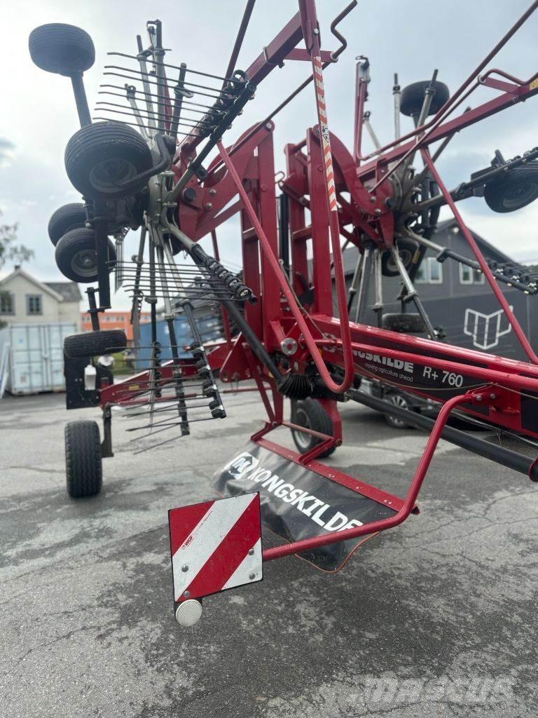 Kongskilde R+760 Obraceče a shrabovače sena