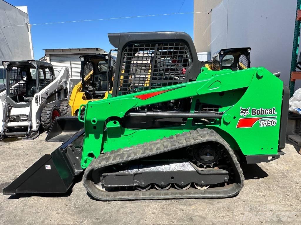 Bobcat T 550 Smykem řízené nakladače