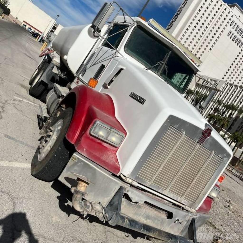 Kenworth T 800 Cisterny na vodu