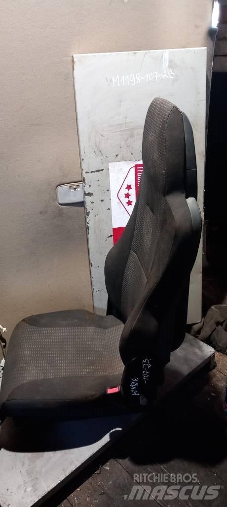 MAN TGS.     81623016946 Kabiny a interiér