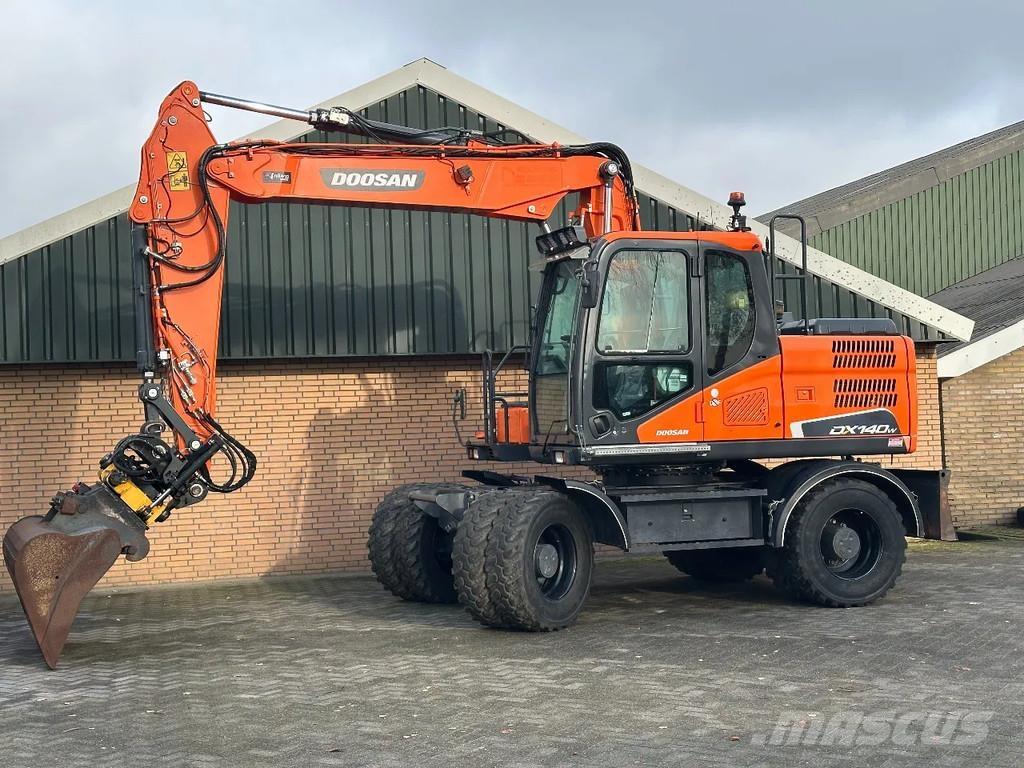 Doosan DX140W-5 Kolová rýpadla