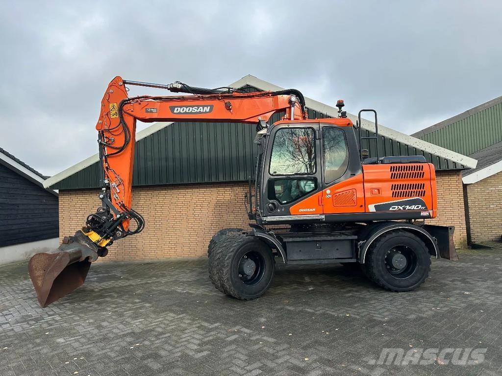 Doosan DX140W-5 Kolová rýpadla