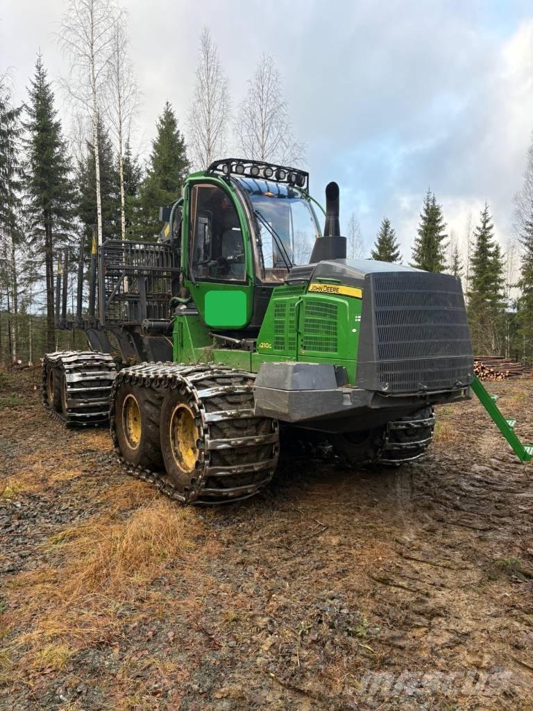 John Deere 1210G Vyvážecí traktory