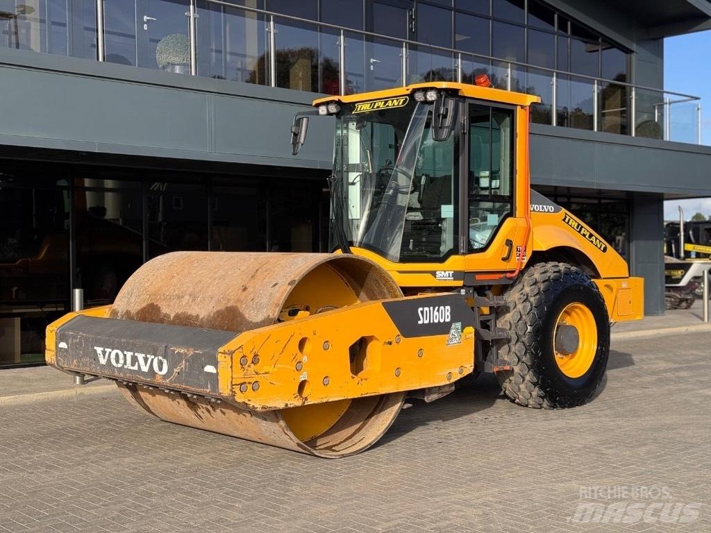 Volvo SD160B Pneumatikové válce