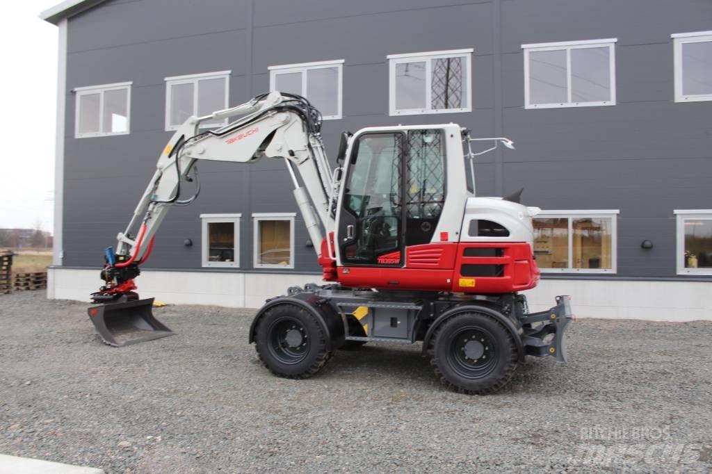 Takeuchi TB395W Kolová rýpadla