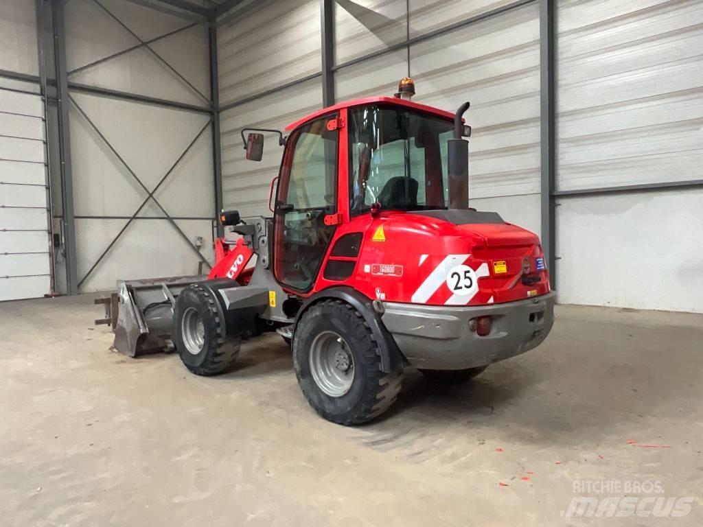 Volvo L 25 F Kolové nakladače