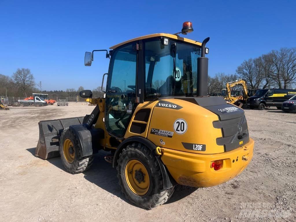 Volvo L20F  1415h Kolové nakladače