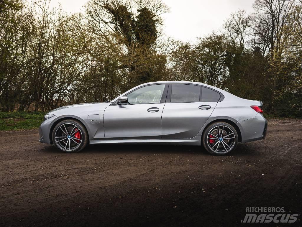 BMW 330e Osobní vozy