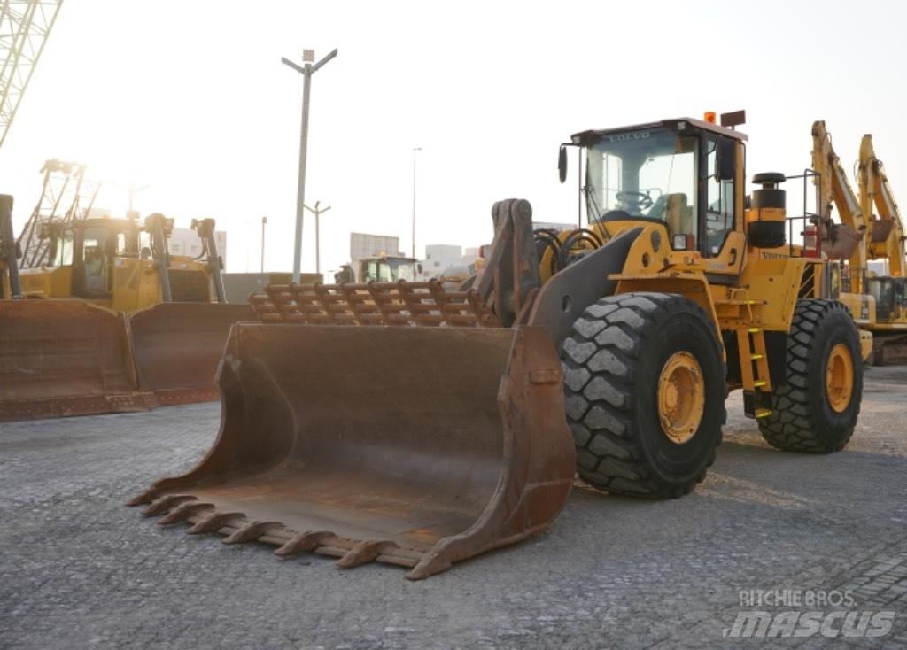 Volvo L220 F Kolové nakladače