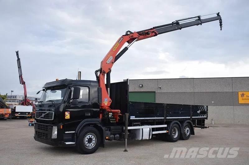 Volvo FM 330 Univerzální terénní jeřáby