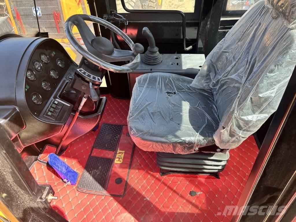 CAT 966H Kolové nakladače